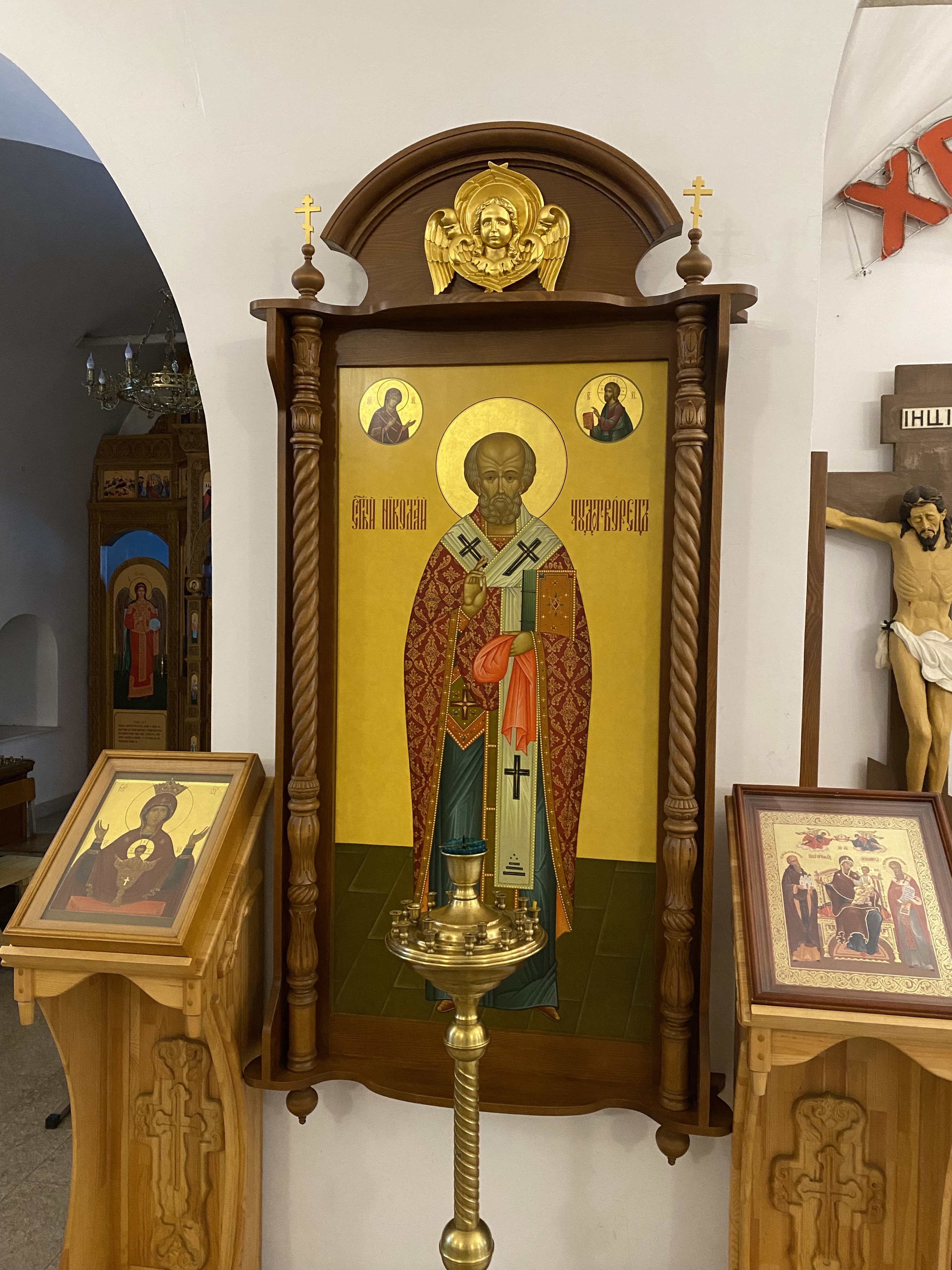 арт. 332, Святитель Николай Чудотворец (в киоте)